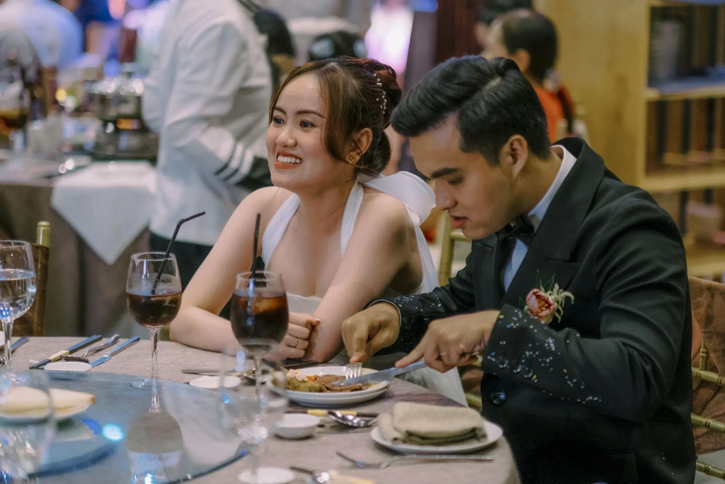 Thương & Bách, Wedding Day in Sài Gòn — Pham Si Luan Photography (66)