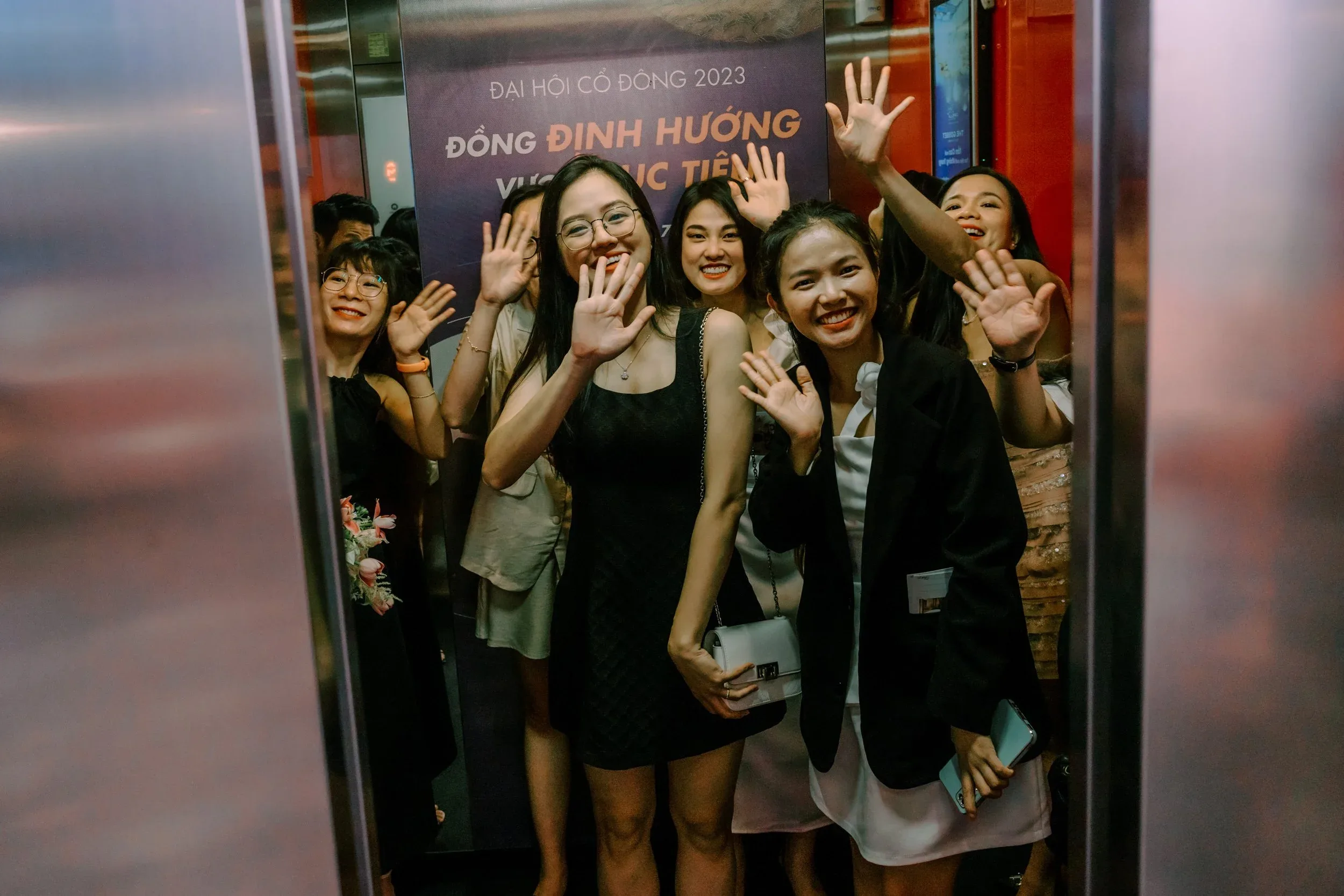 Thương & Bách, Wedding Day in Sài Gòn — Pham Si Luan Photography (81)