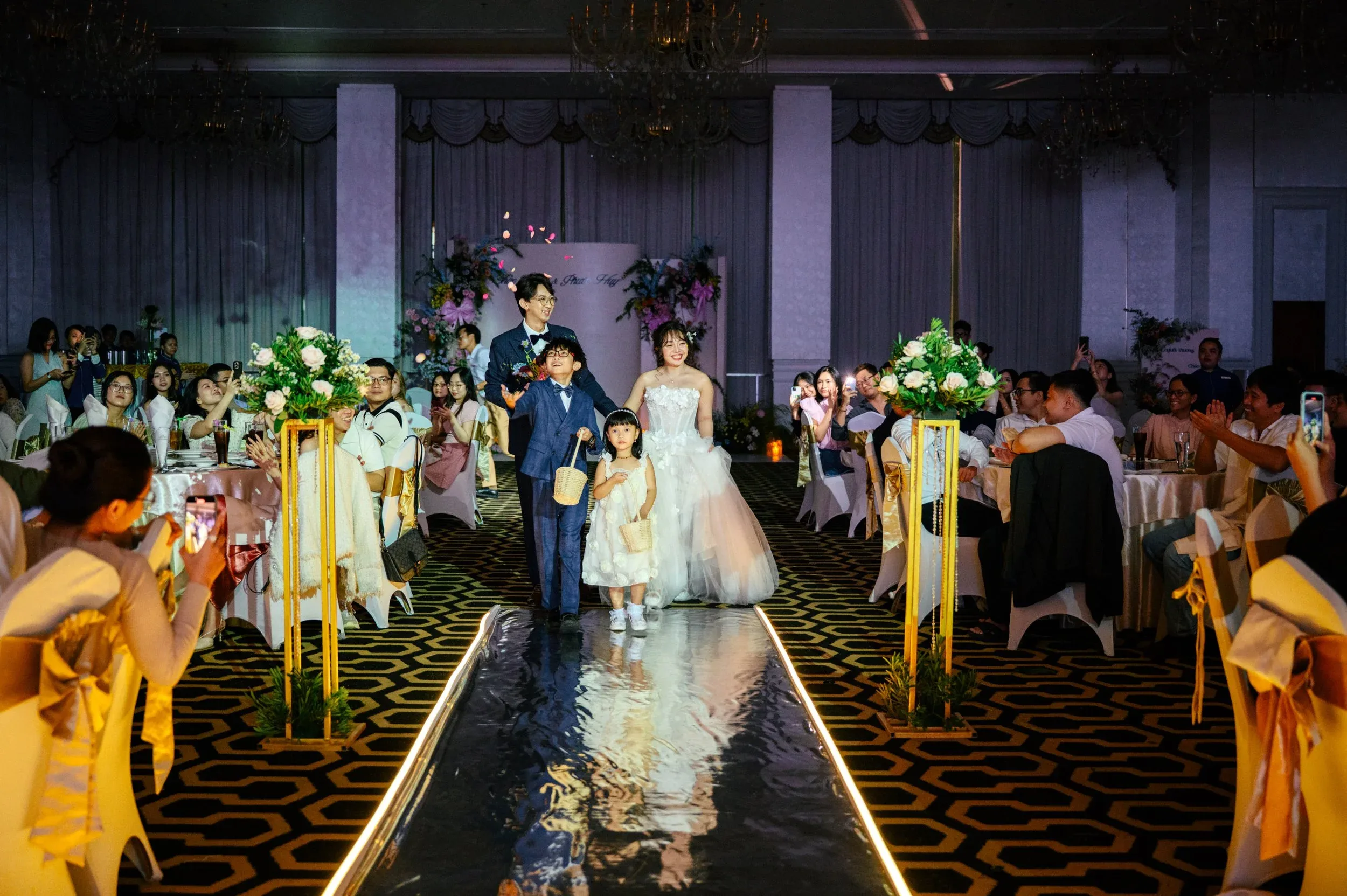 Huy & Huyên, Tiệc Báo Hỷ Sài Gòn — Pham Si Luan Photography (78)