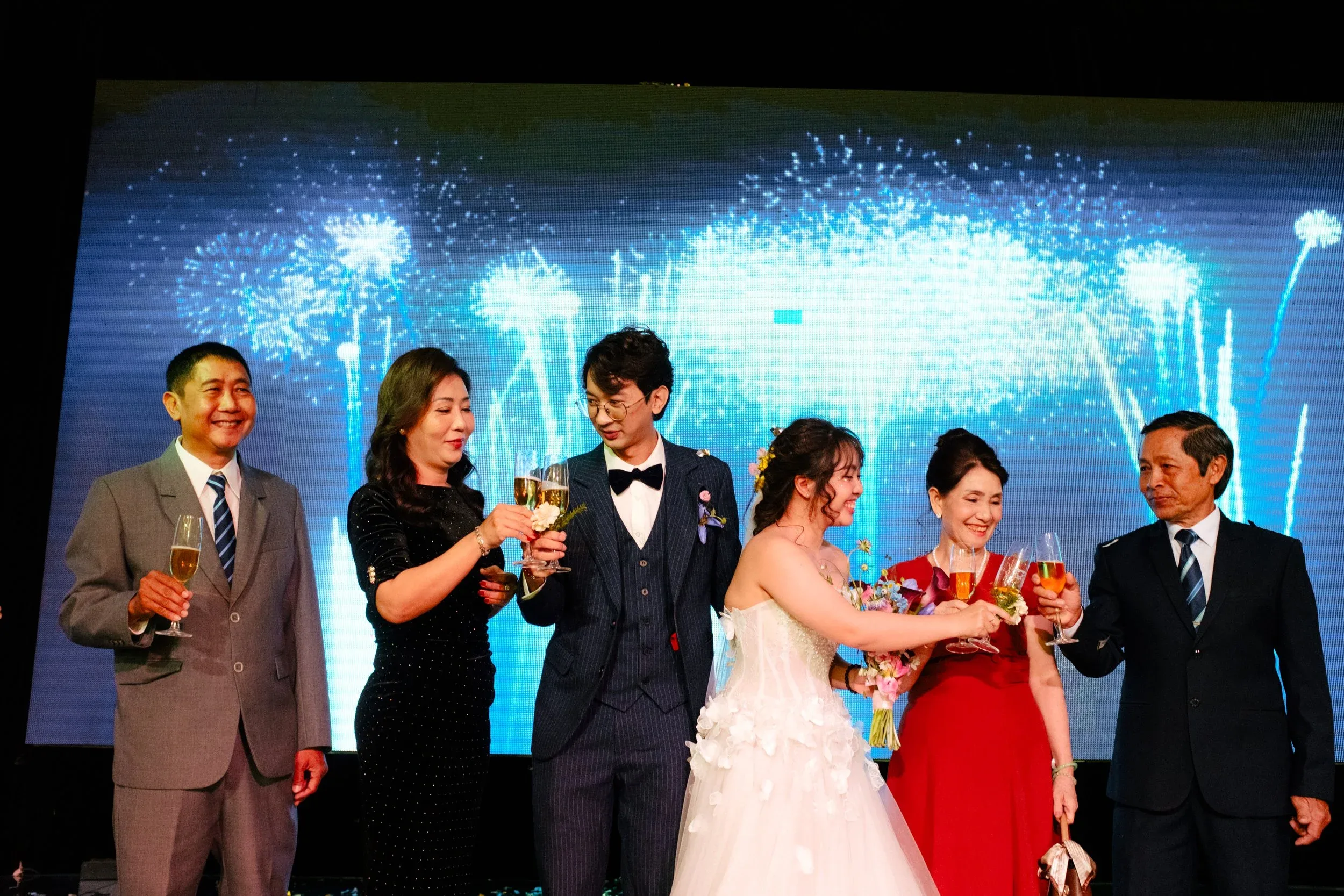 Huy & Huyên, Tiệc Báo Hỷ Sài Gòn — Pham Si Luan Photography (89)