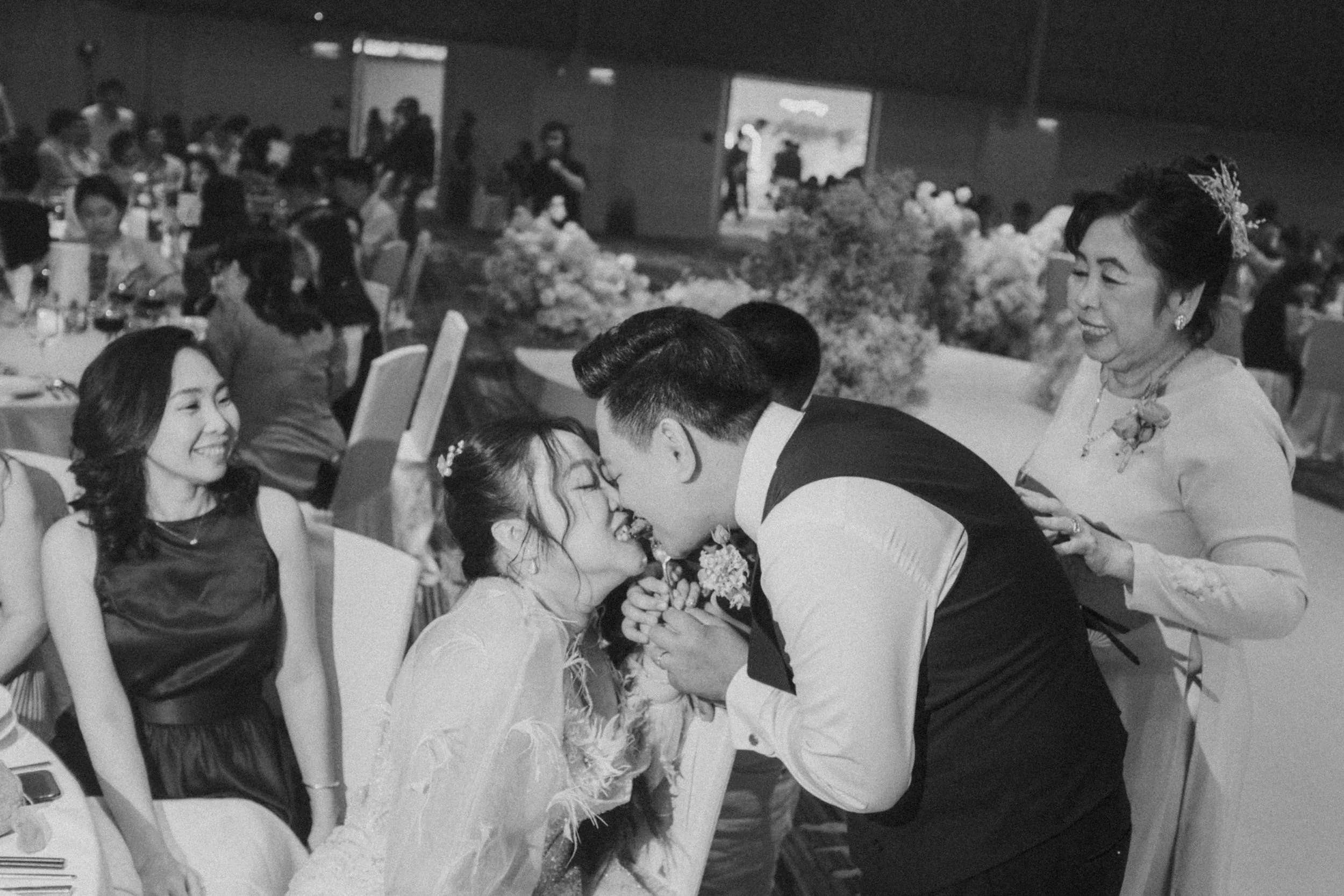 Trân & Nghĩa, Tiệc Cưới Tại Gem Center — Pham Si Luan Photography (37)