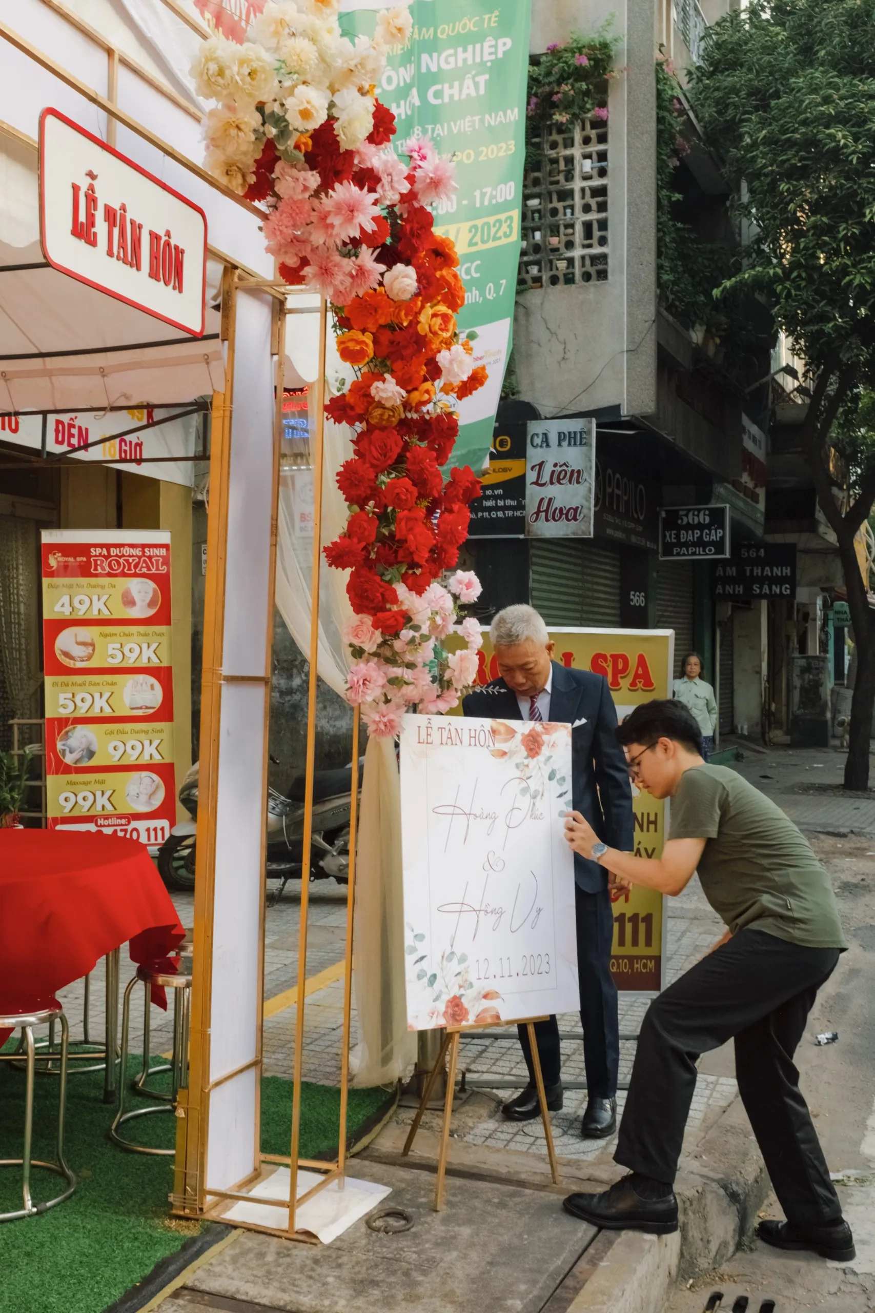 Vy & Phúc, Wedding Day in Sài Gòn — Pham Si Luan Photography (19)