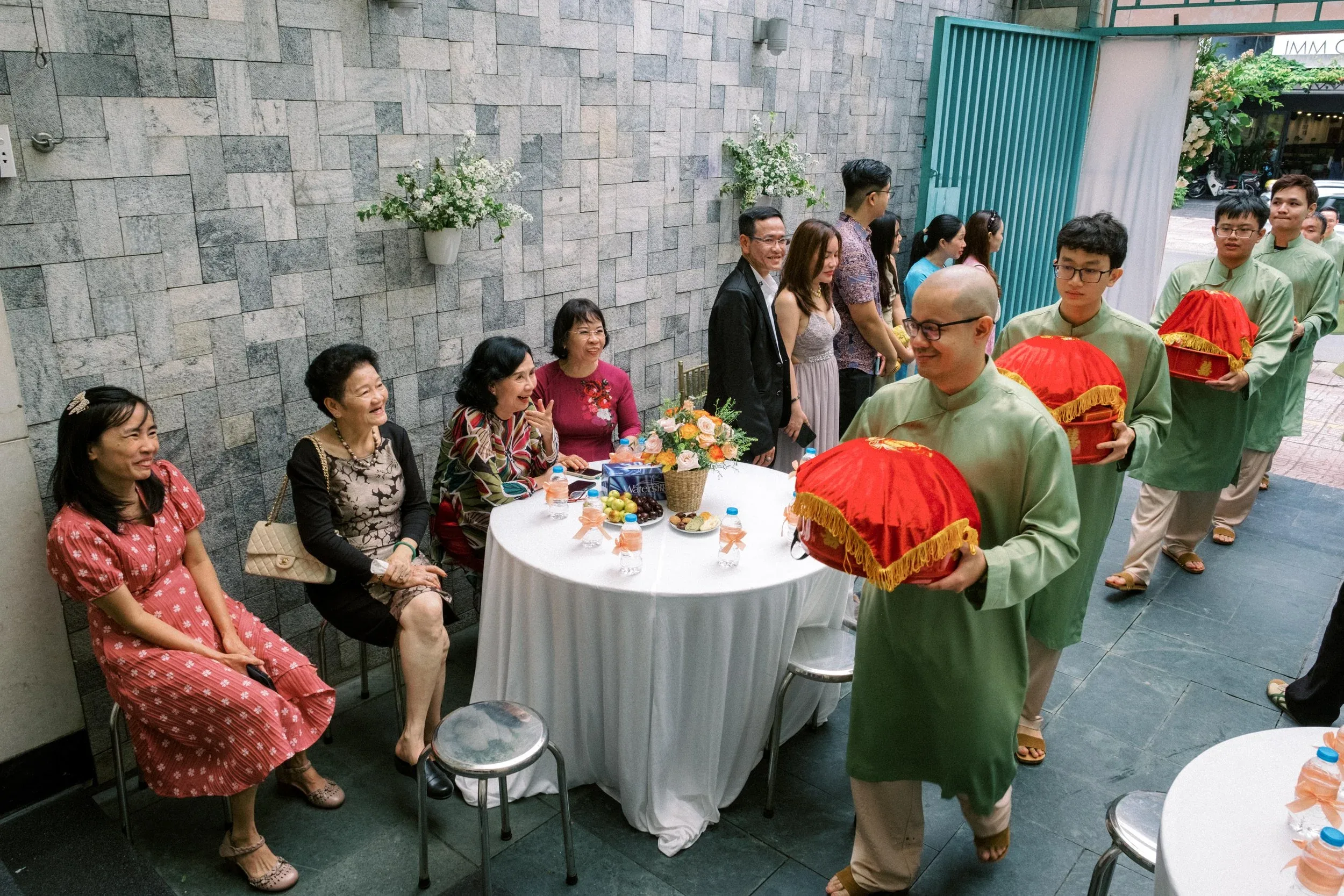 Thy & Tĩnh, Wedding Traditional Ceremony in Sài Gòn — Pham Si Luan Photography (34)