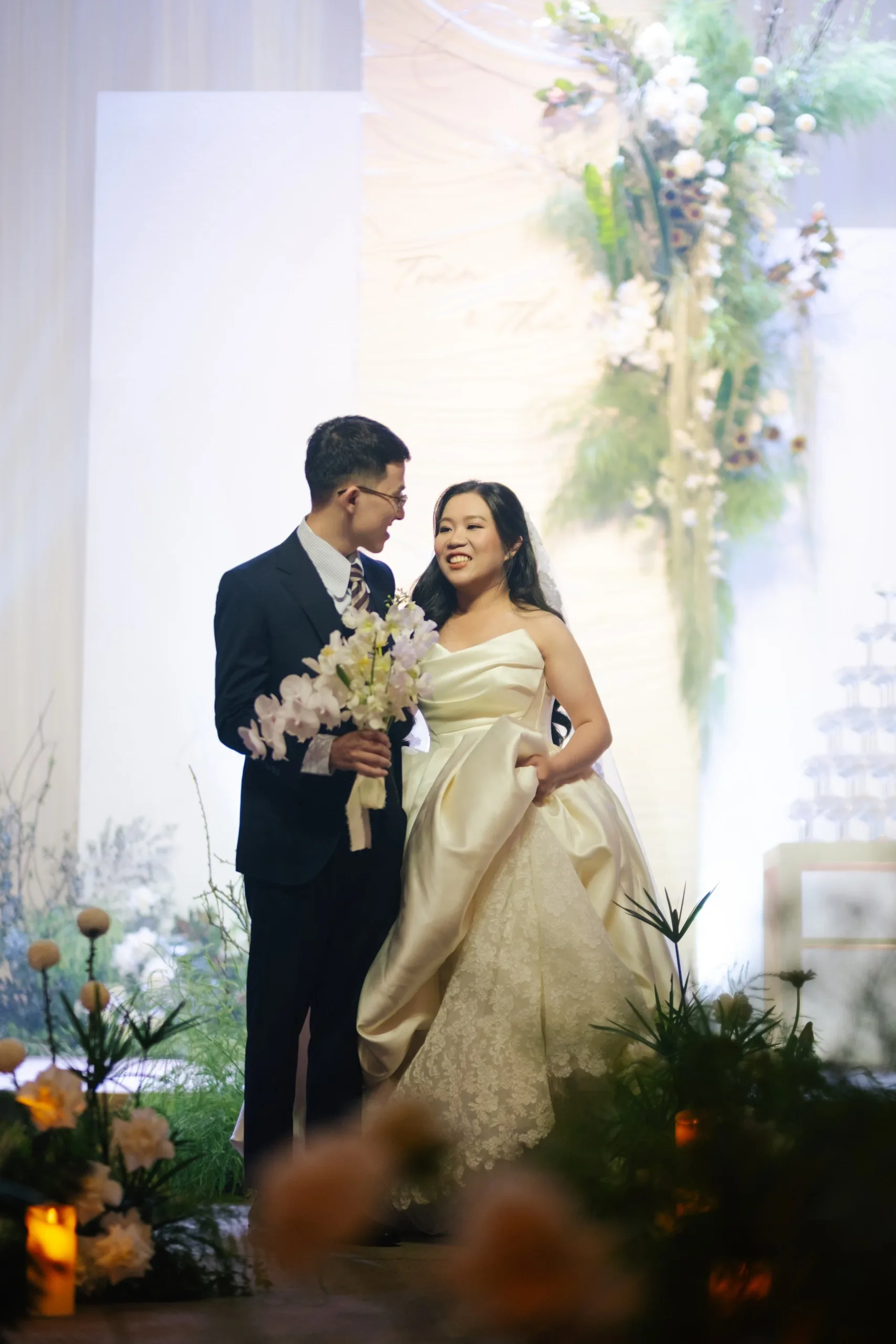 Thư & Toàn, Wedding Reception at White Palace — Pham Si Luan Photography (12)