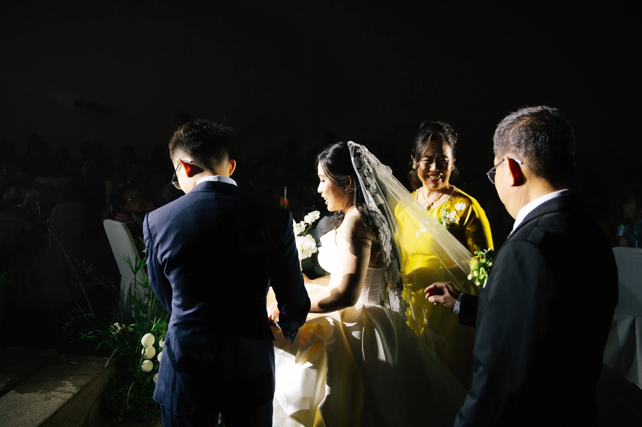 Thư & Toàn, Wedding Reception at White Palace — Pham Si Luan Photography (62)