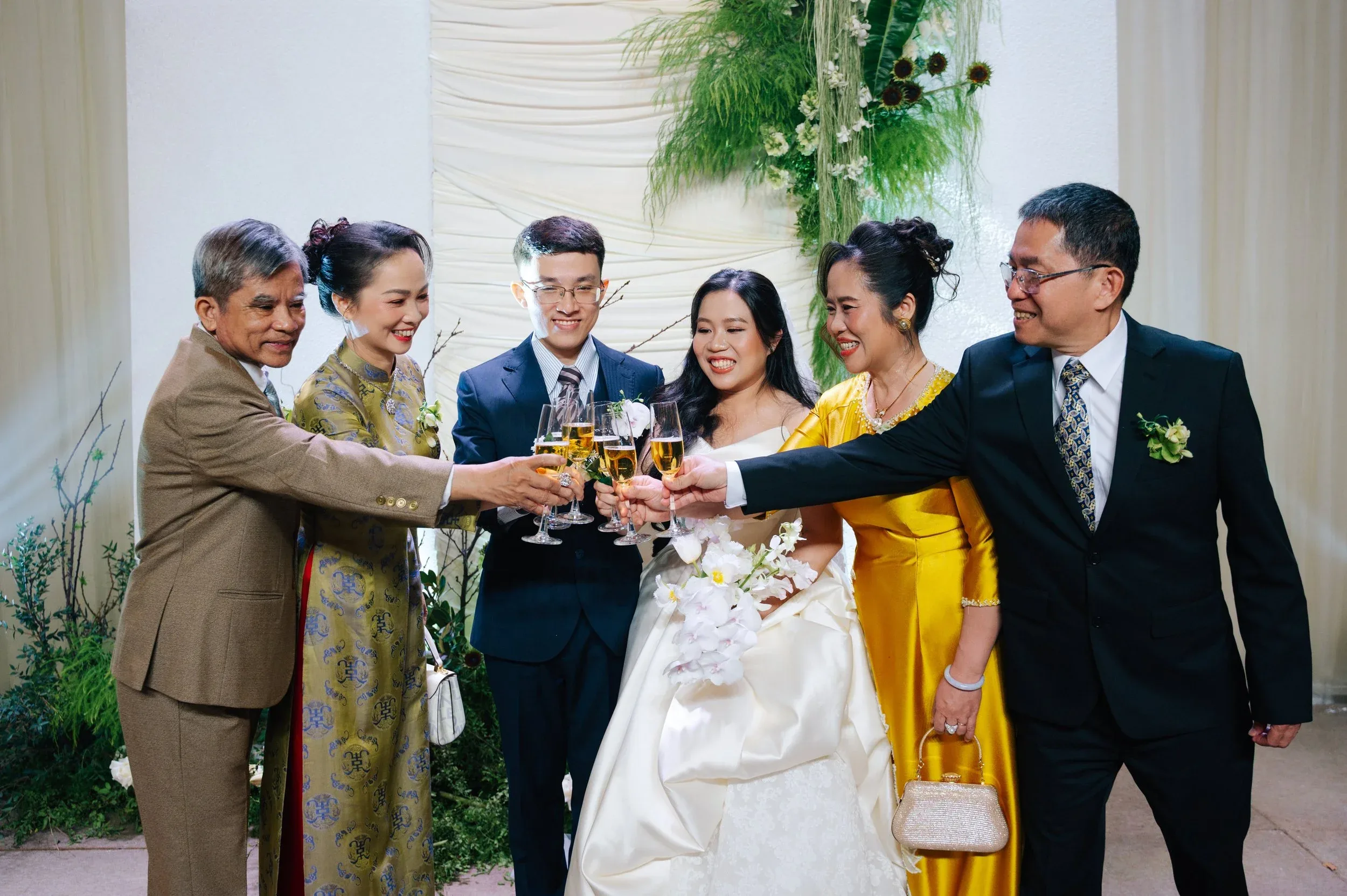 Thư & Toàn, Wedding Reception at White Palace — Pham Si Luan Photography (76)