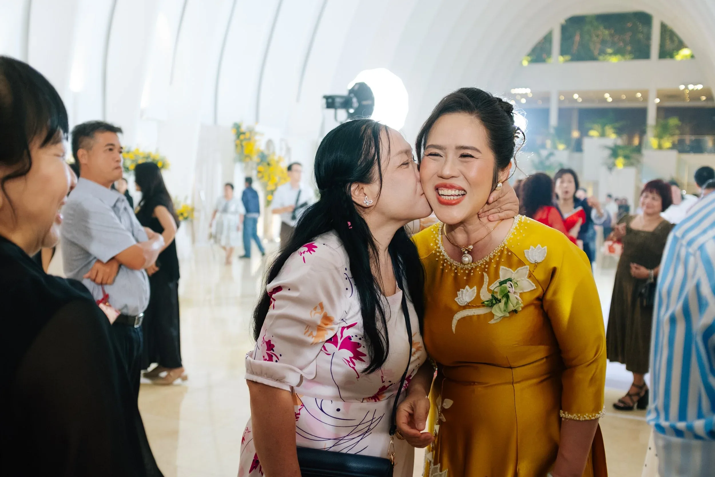 Thư & Toàn, Wedding Reception at White Palace — Pham Si Luan Photography (112)